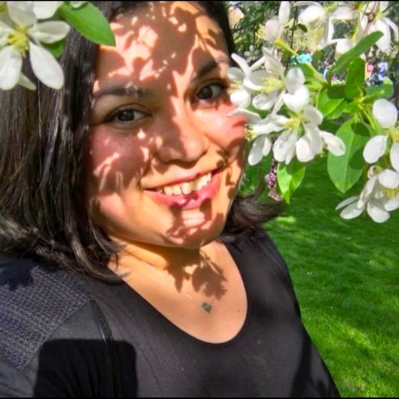 Meet your Posher, Jessica - Picture 1 of 1